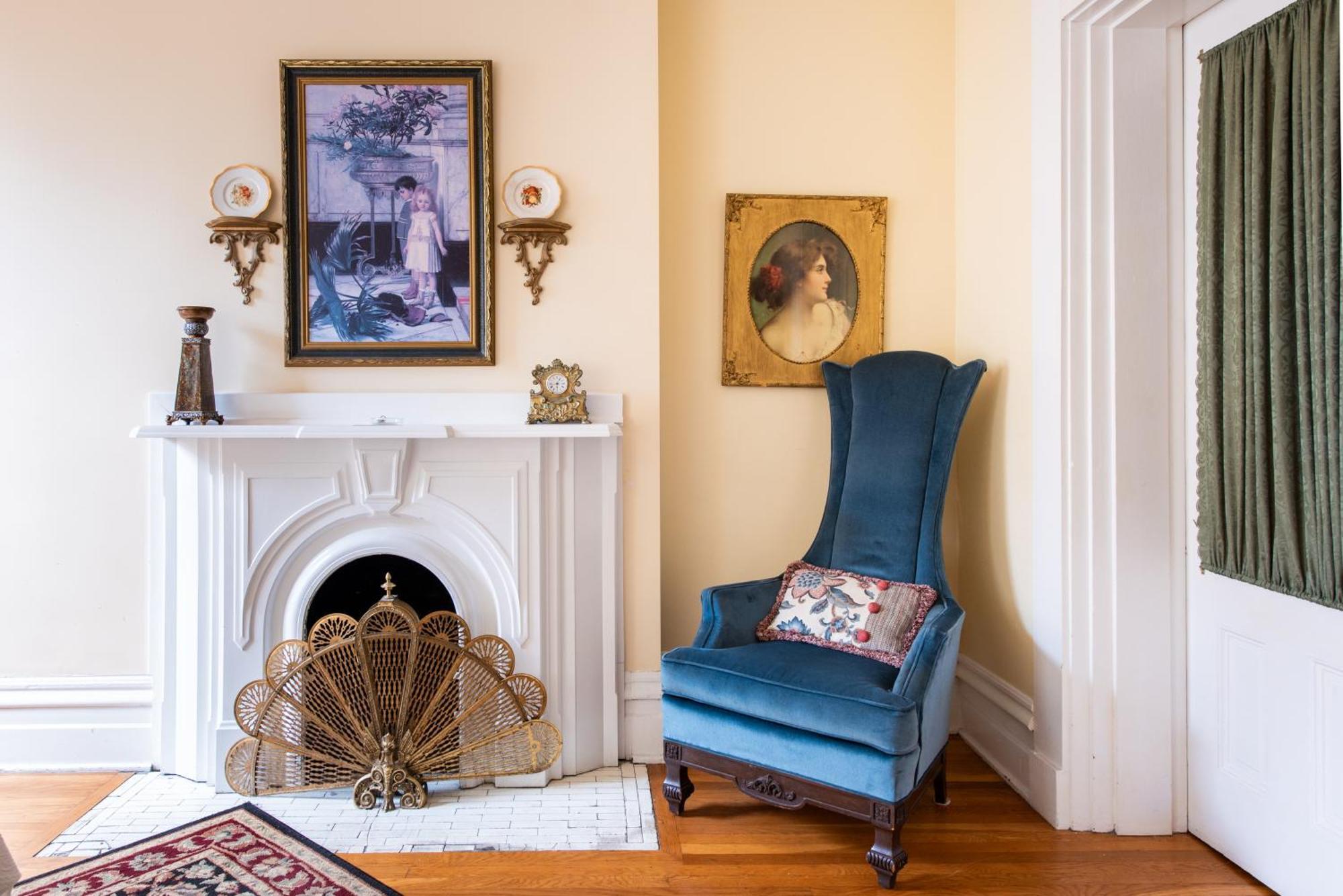 Dupont Mansion Bed & Breakfast Louisville Room photo