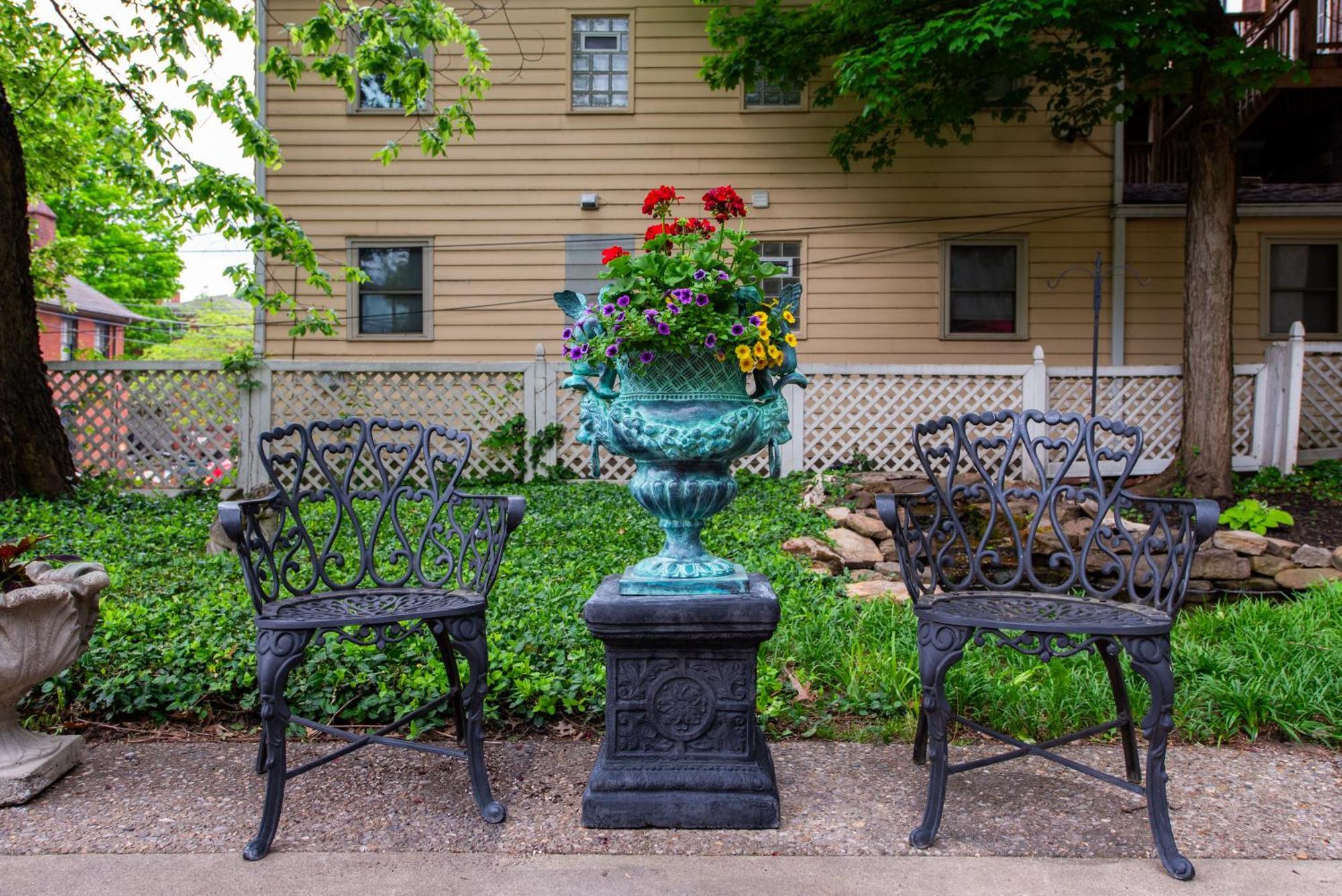 Dupont Mansion Bed & Breakfast Louisville Exterior photo